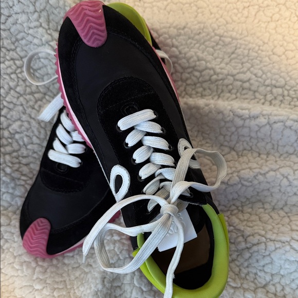 Loewe Sneakers - Picture 2 of 4